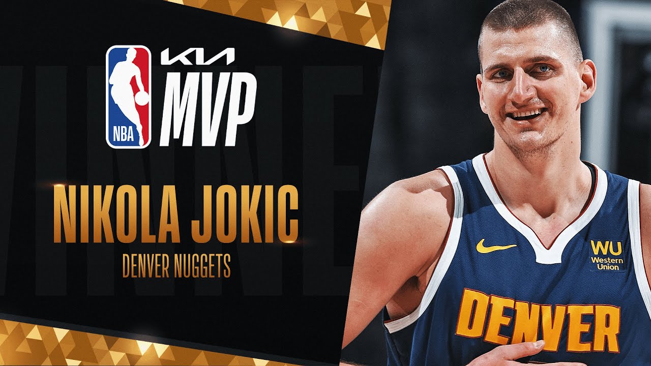 Nikola Jokic leva prêmio de MVP da NBA pela 2ª vez consecutiva